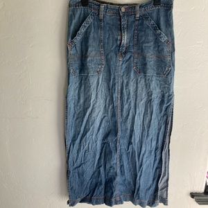 Denim skirt
